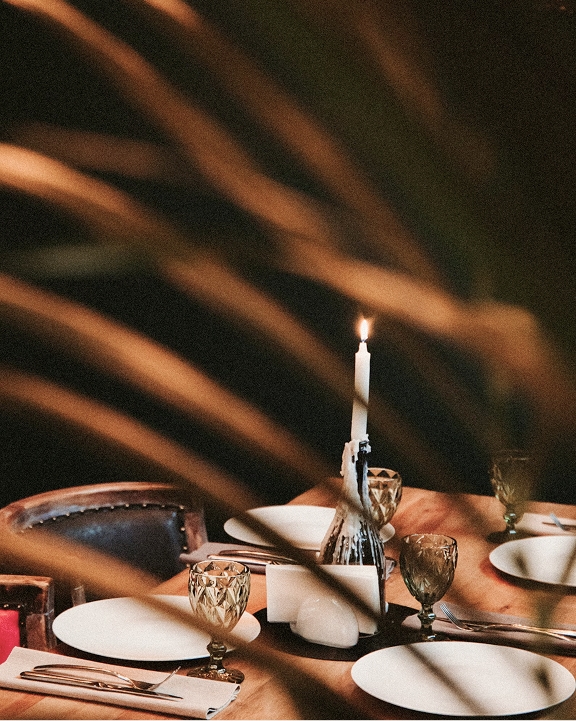 An elegant table setting for Emberhaus Trade VIP Events